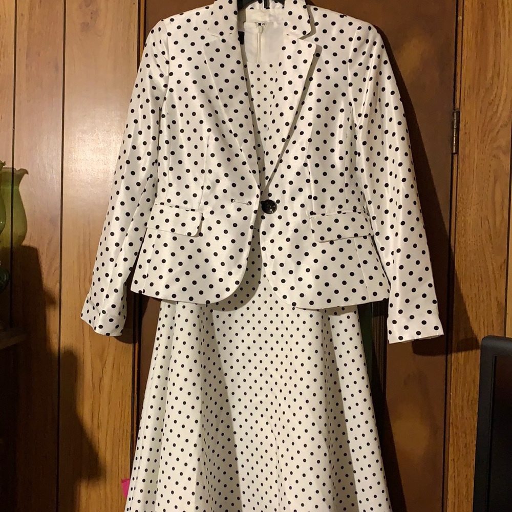 2 piece dress/coat, sz 4 black/white